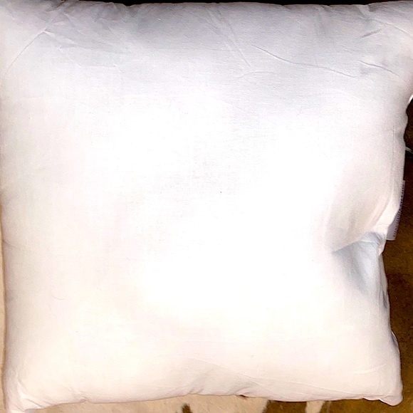 1- New Pillow Insert/Filler ~ White 14” x 14” - Picture 3 of 3